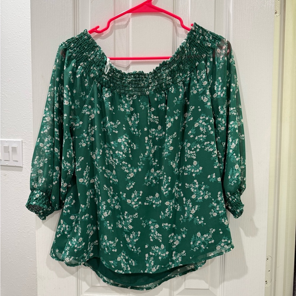 All in Favor Off the shoulder top - Picture 4 of 4